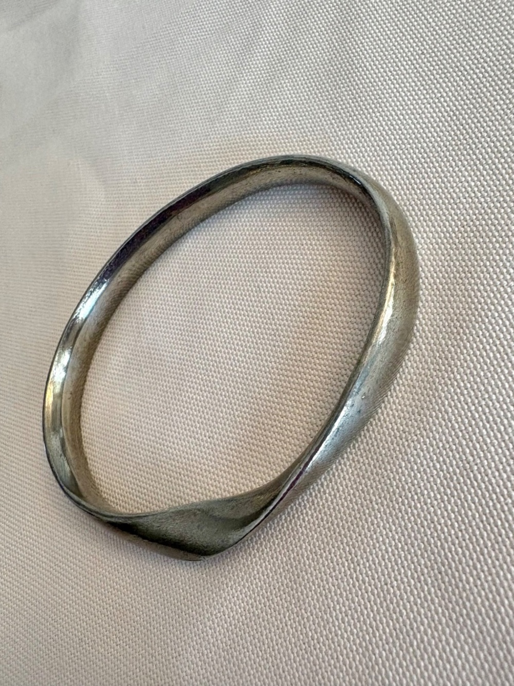 VTG Pewter Mobius Twist Bangle Modernist Bracelet Minimalist Sculptural Slip On - Picture 5 of 8